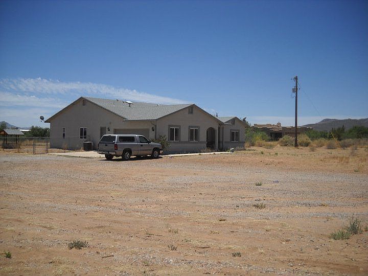 2nd image of 132 W Camino De Mesa