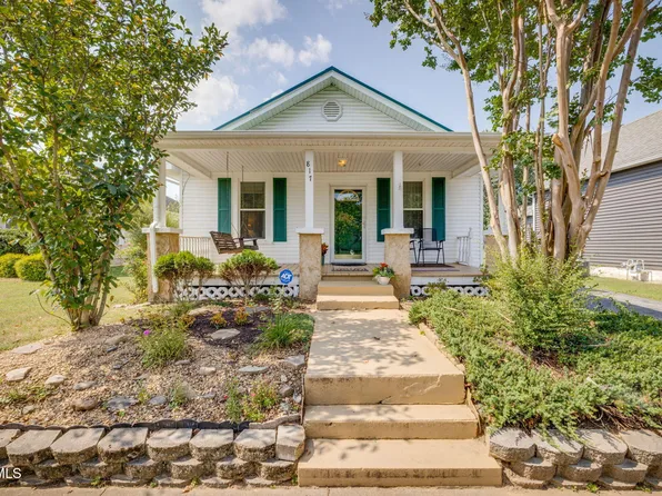 817 N Roan St, Elizabethton, TN 37643