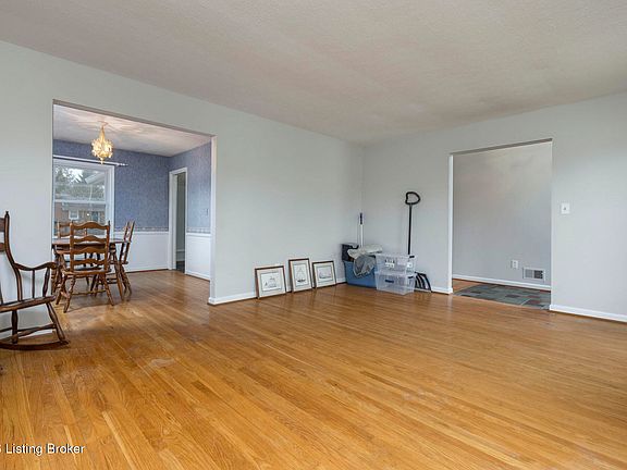 2nd image of 2611 Welsford Way