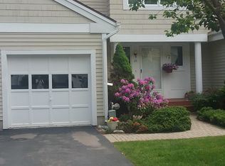 23 Twin Ponds Dr, Kingston, NY 12401