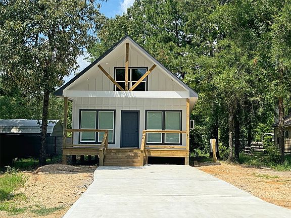 3rd image of 60 Acorn Ln