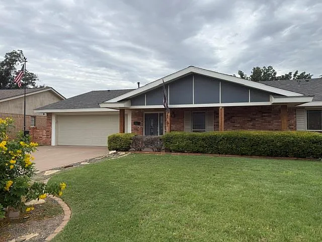 3508 Imperial Ave — Photo 1