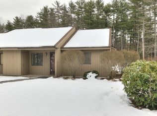 12 Essex Green Ct #12P, Merrimack, NH 03054