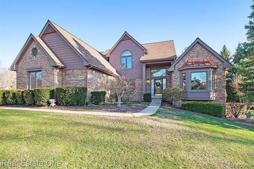 22620 Indianwood Dr, South Lyon, MI 48178 Zillow
