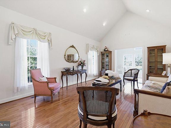 5th image of 159 Sawgrass Dr