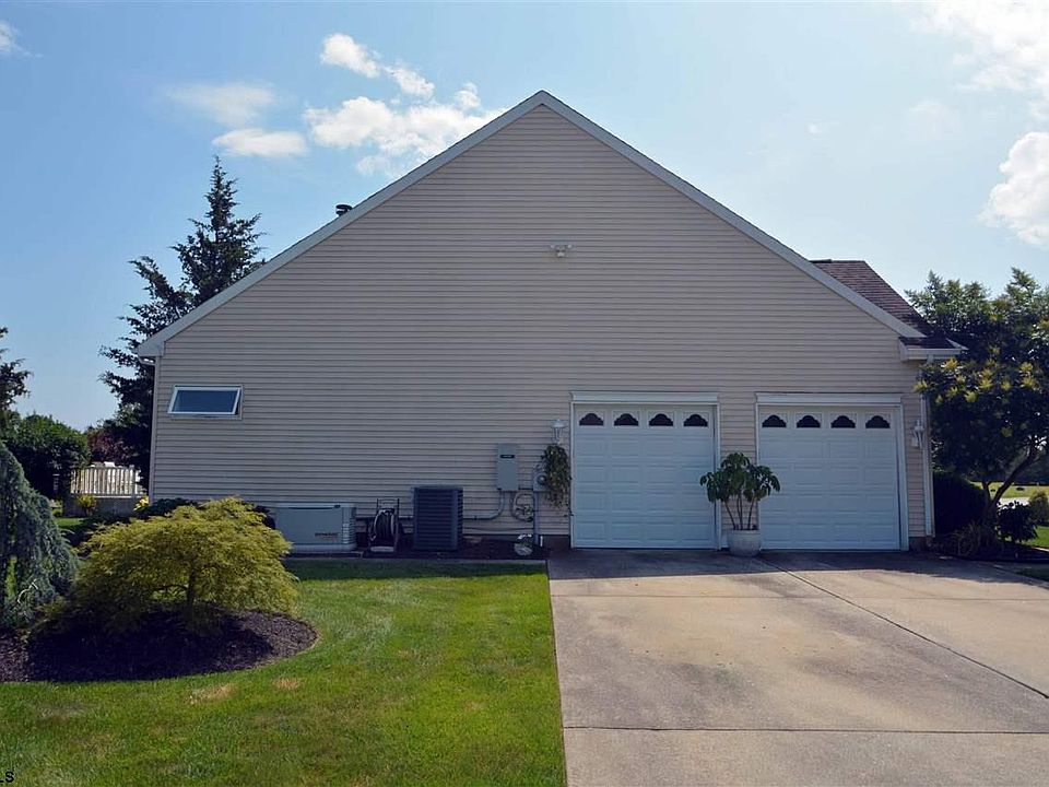 2nd image of 98 Standrews Dr