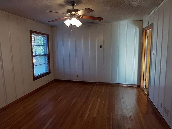 4th image of 4150 Potomac Ave