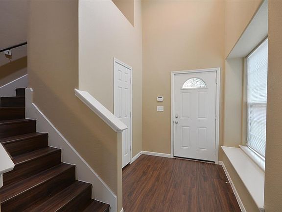 3rd image of 106 Eddy St APT B