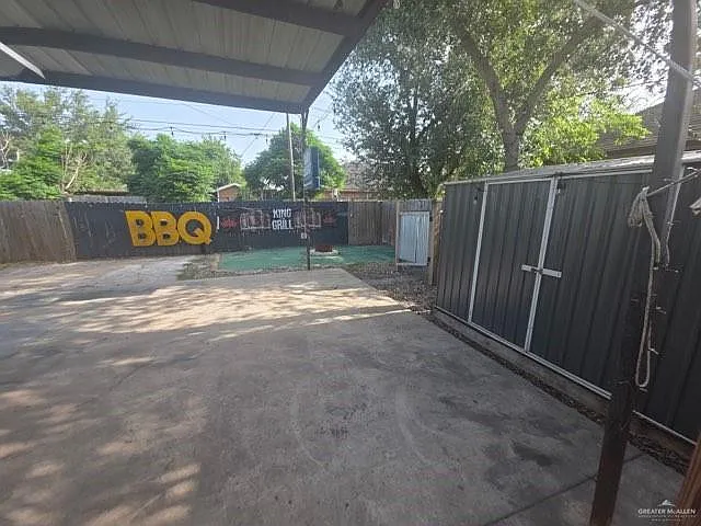 1718 E Juarez Ave NE — Photo 30