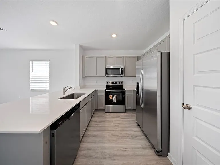 4302 Butterscotch Cir — Photo 2