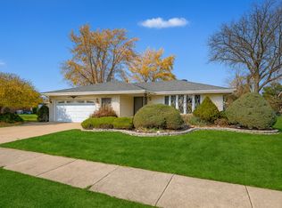 8226 Bob O Link Rd, Orland Park, IL 60462