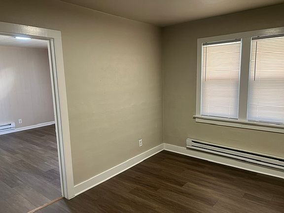 5th image of 911 1/2 8th St #2