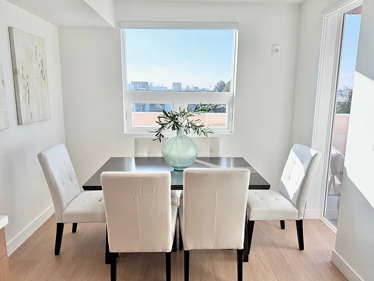 Penthouse 2 Bed 2.5 Bath