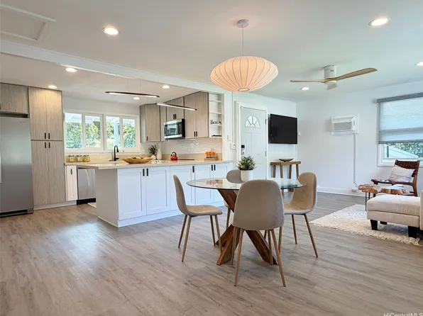 3602 Alani Dr, Honolulu, HI 96822