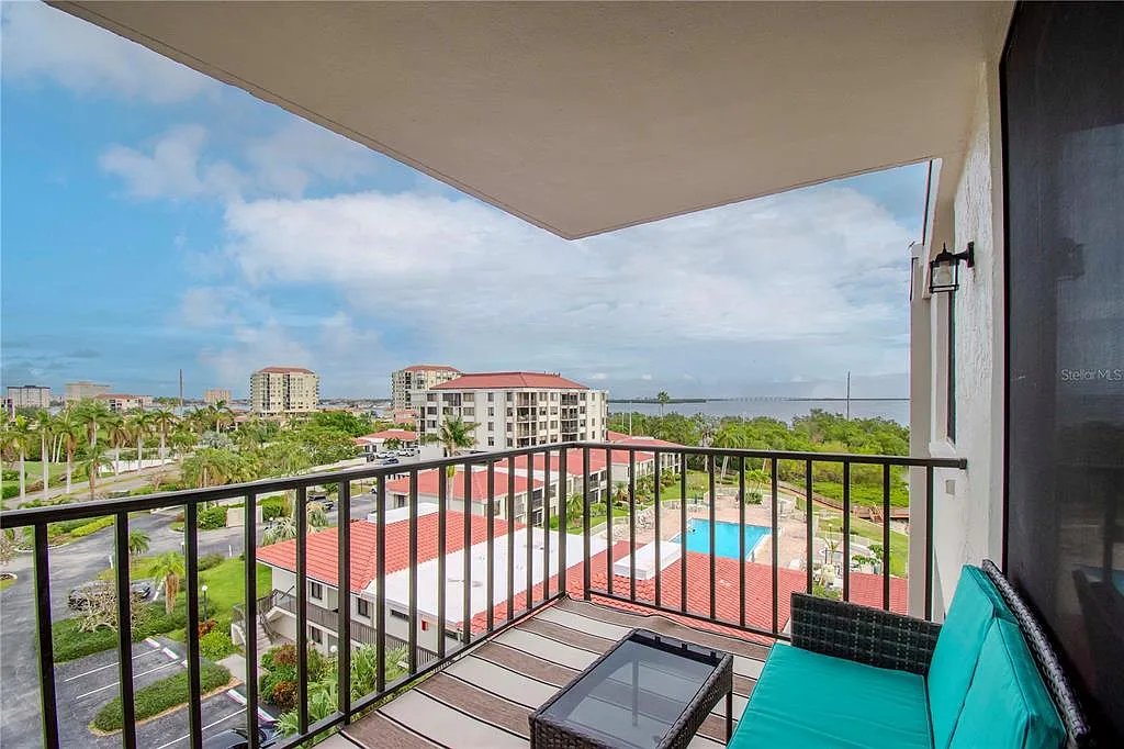 1 bed, 1.5 bath, 780 sqft, $4,500 — Photo 2