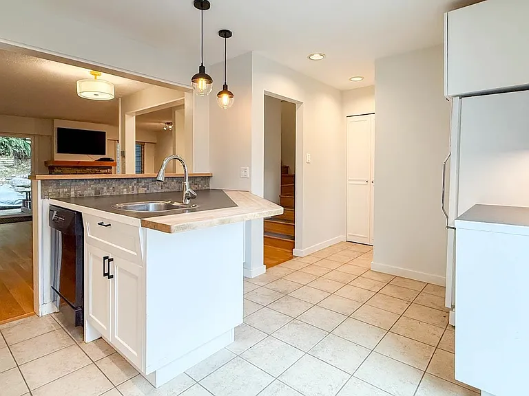 1530 McNair Dr — Photo 13