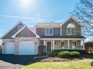 924 Rock Spring Rd, Naperville, IL 60565