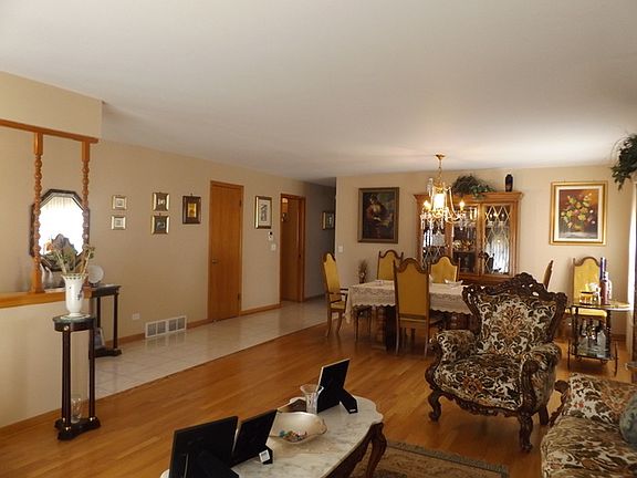 2nd image of 9803 N Greenwood Ave