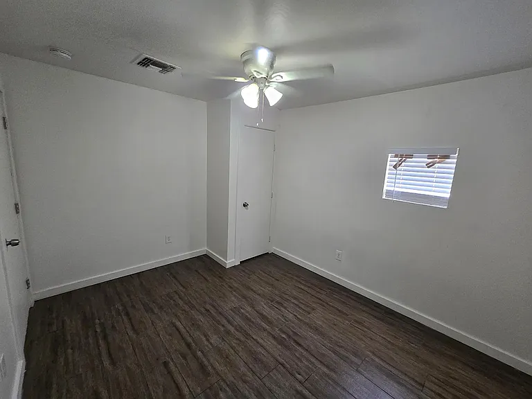 2705 E Willetta St #1 — Photo 8