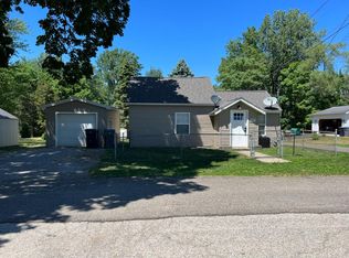 943 E Garfield St, Warsaw, IN 46580