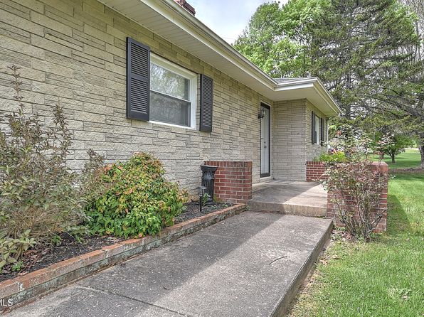 19032 Woodland Hills Rd, Abingdon, VA 24210