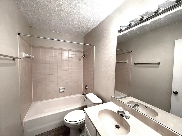 8911 Schick Rd #B — Photo 8