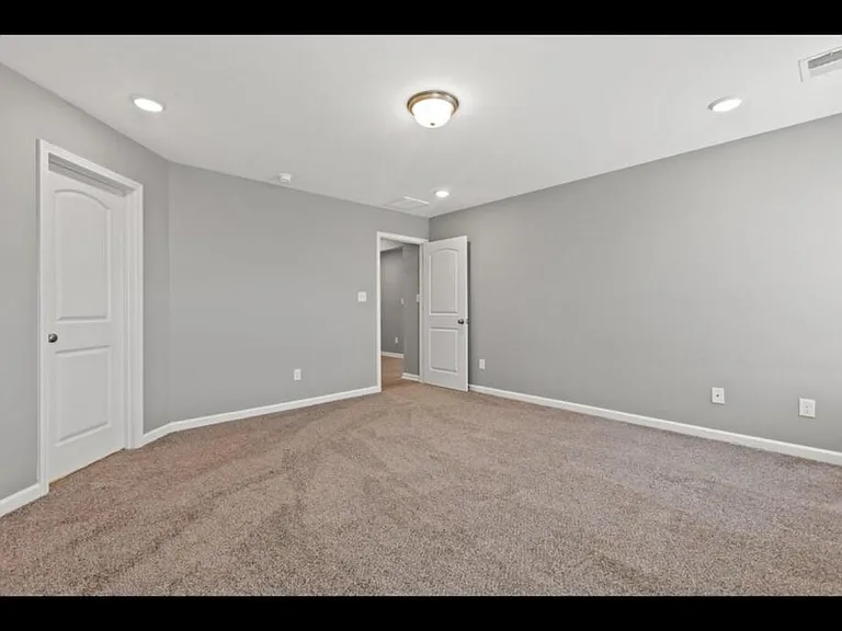 340 Pageant Dr — Photo 11