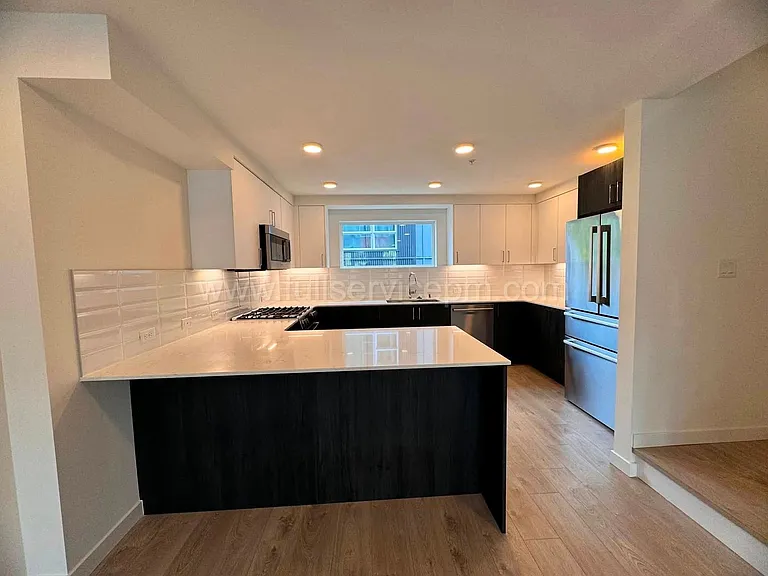 11208 Pinehurst Way NE — Photo 11