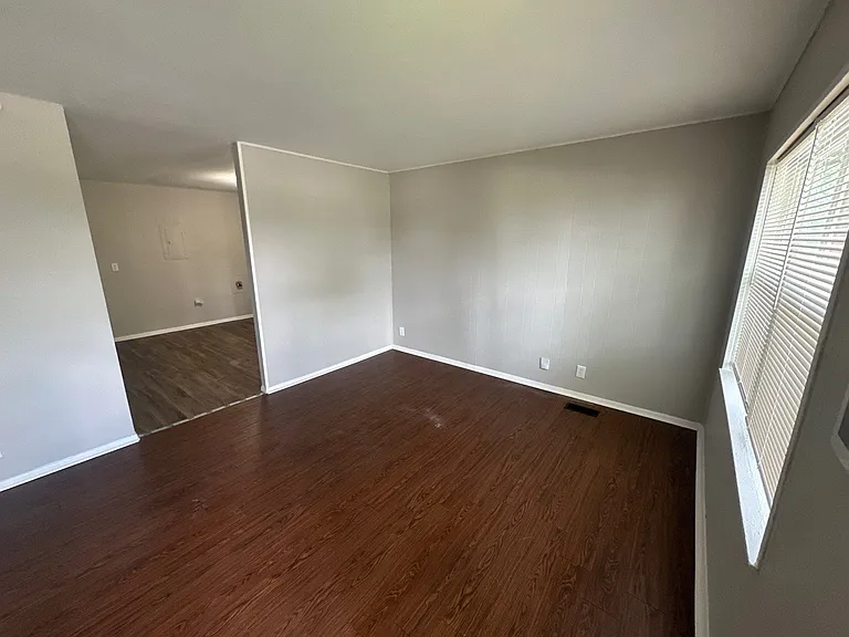 8315 Meadowlark Dr — Photo 3