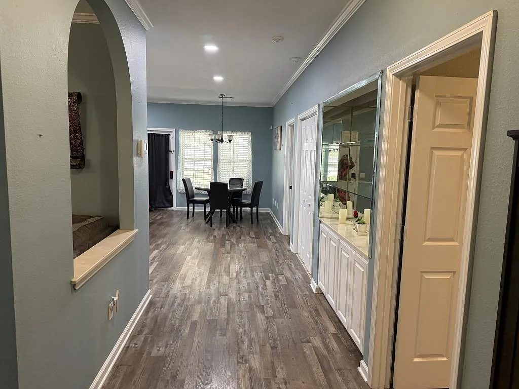 155 Lorelei Cir — Photo 3
