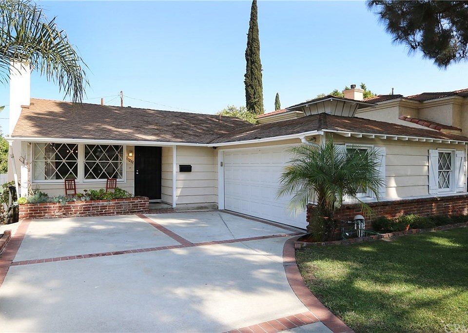 1st image of 10251 Camarillo St