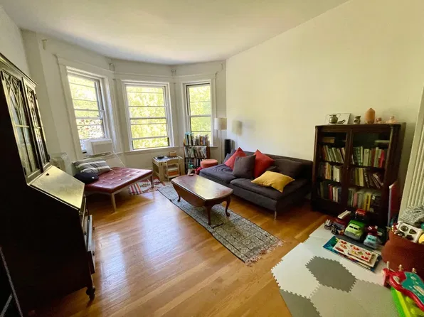 47 Mason Ter, Brookline, MA 02446