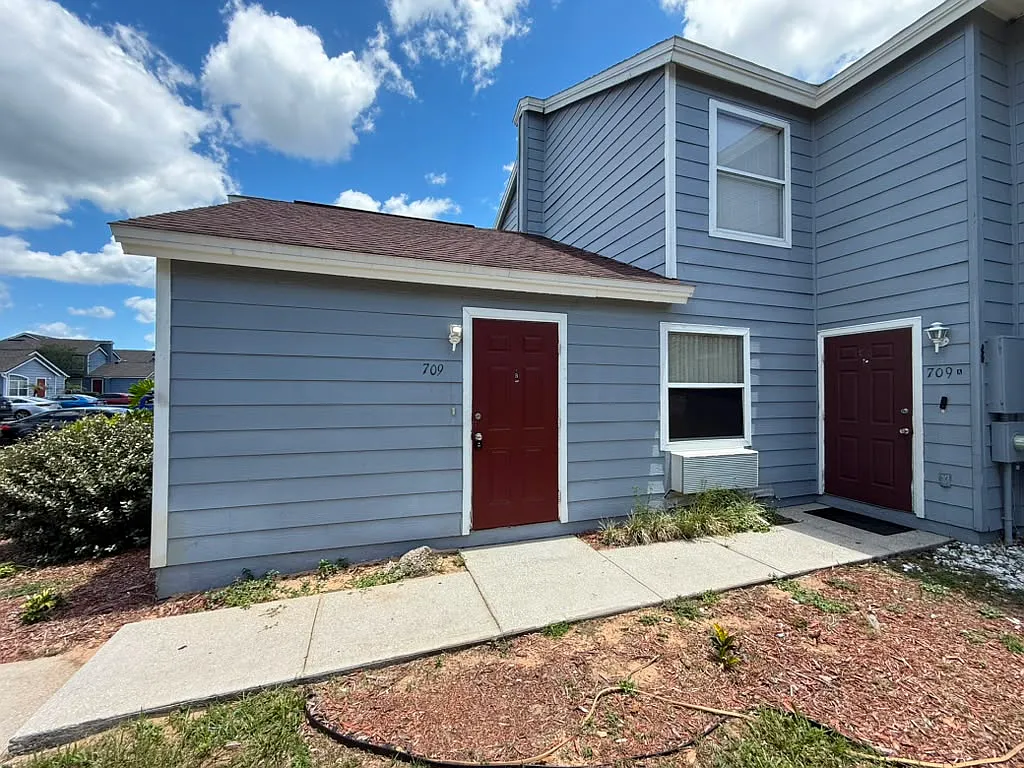 Studio, 500 sqft, $950 — Photo 2