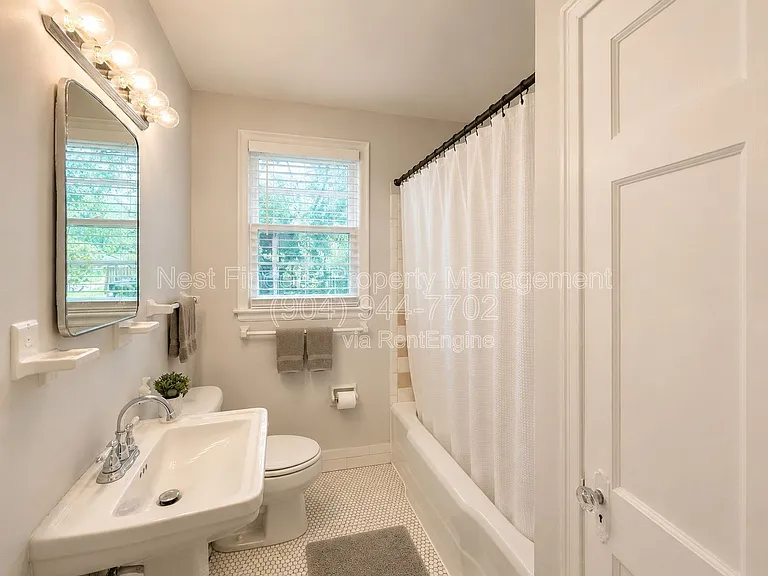 1230 Lechlade St — Photo 23