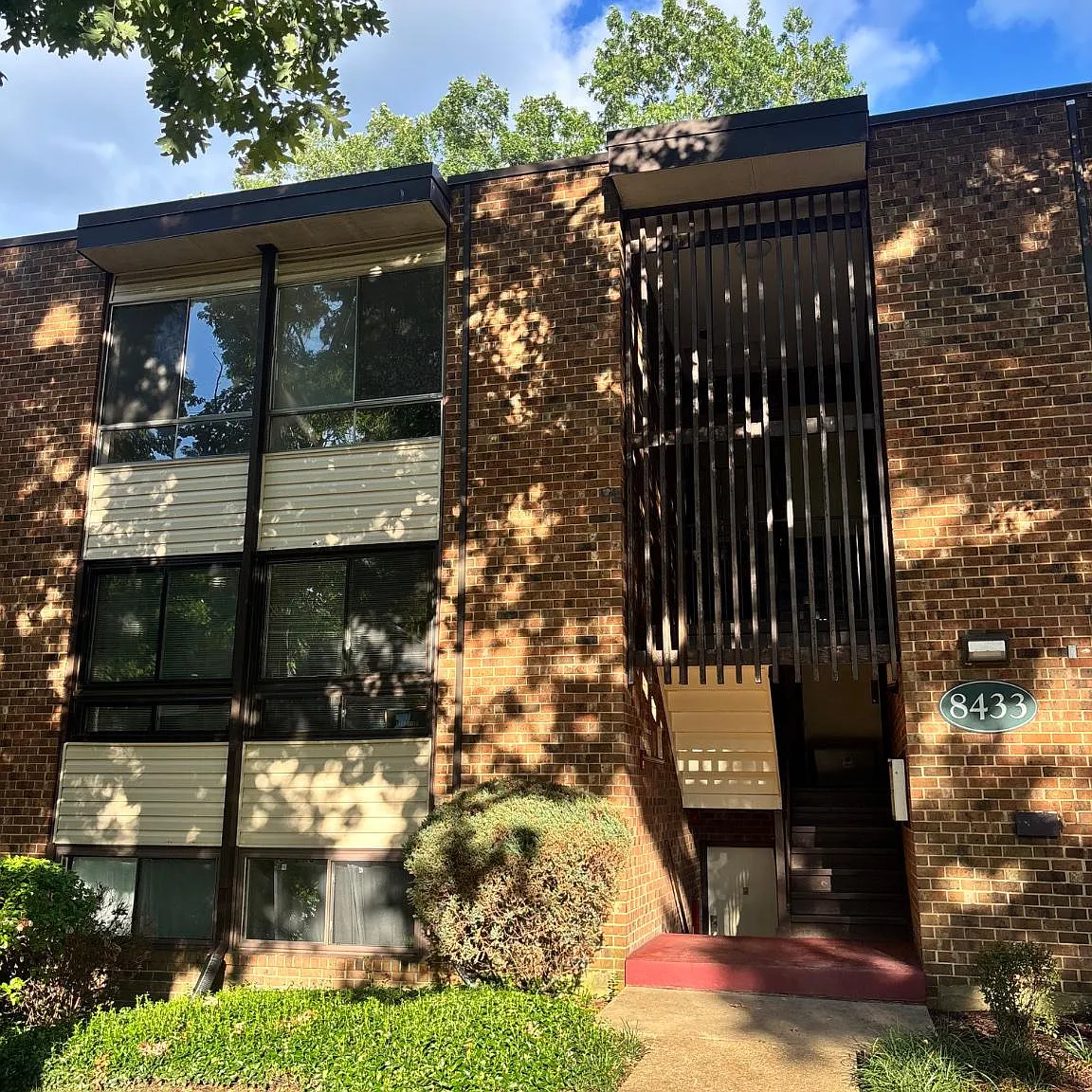 Chelsea Wood Condominium — Photo 1