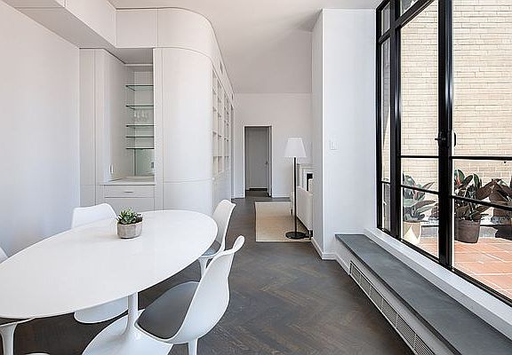 5th image of 17 W 54th St Unit Phd