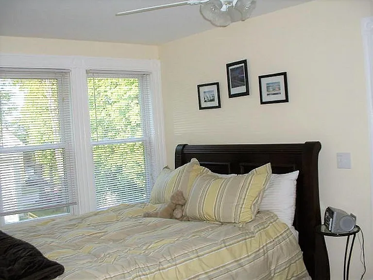 204 Brown St #A — Photo 6