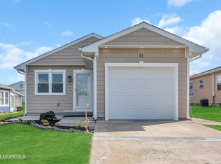 11 Longdenville St, Toms River, NJ 08757