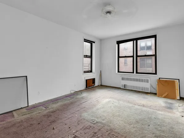 2546 East 13th Street image 17 of 28