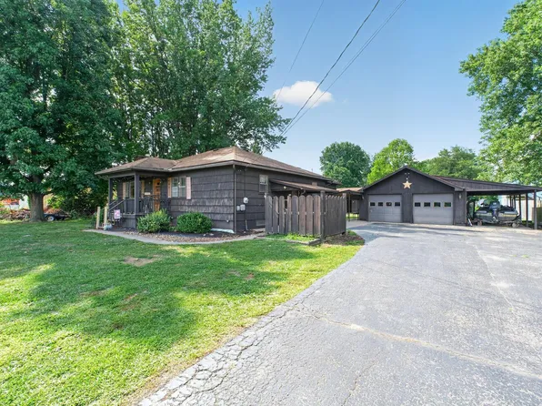 10 Oak St, The Plains, OH 45780