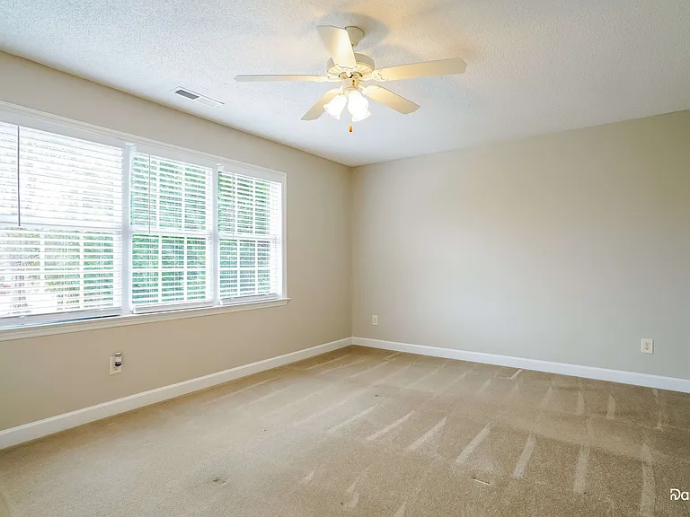301 Tarheel Ln — Photo 12