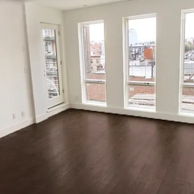 Rented by Nooklyn NYC LLC | media 21