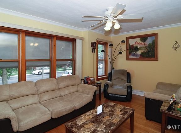 2nd image of 2513 East Ave