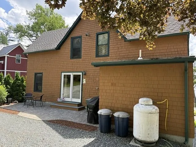 9 Lakeside Rd — Photo 13