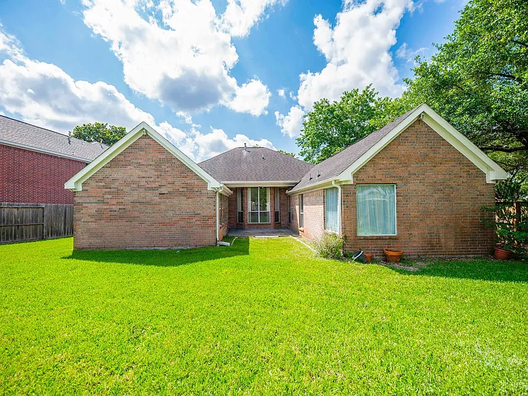 703 Acacia Pl — Photo 39