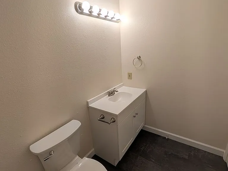 100 E Green Meadows Rd #9 — Photo 10