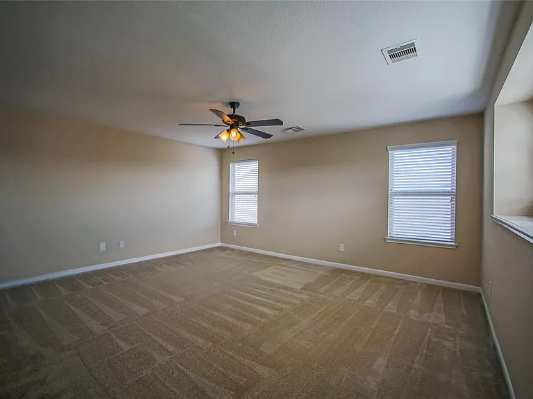 24030 Buffalo Cove Ln — Photo 15