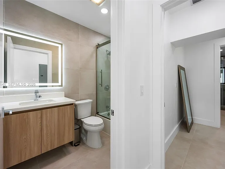 1141 Hollywood Blvd — Photo 35