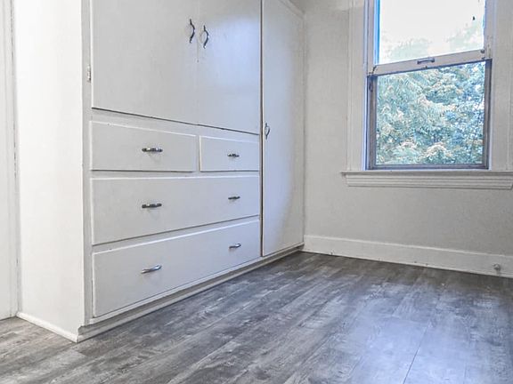 2nd image of 13848 Clifton Blvd APT 3