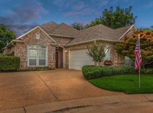 400 Sommerville Ct, Arlington, TX 76013